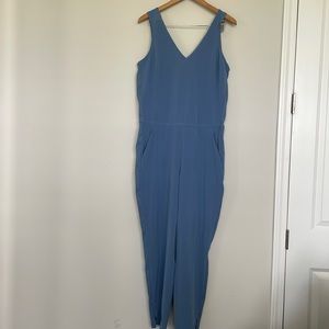 Athleta Brooklyn Jumpsuit Size 12 Semi-fitted Sleeveless EUC